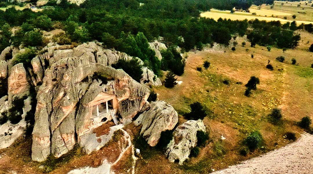 Gerdekkaya Anıtı - Foto 2