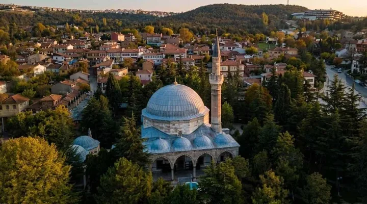 Kurşunlu Camii ve Külliyesi