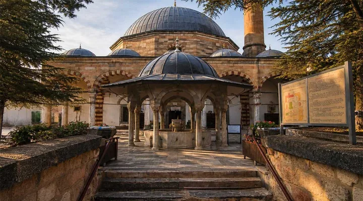 Kurşunlu Camii ve Külliyesi - Foto 3