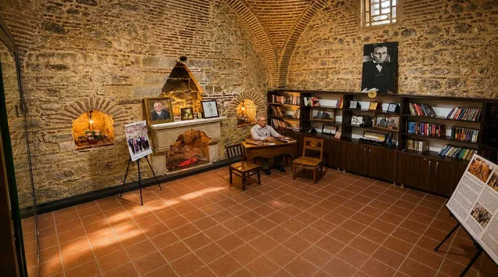 Osman Yaşar Tanaçan Fotoğraf Müzesi - Foto 4