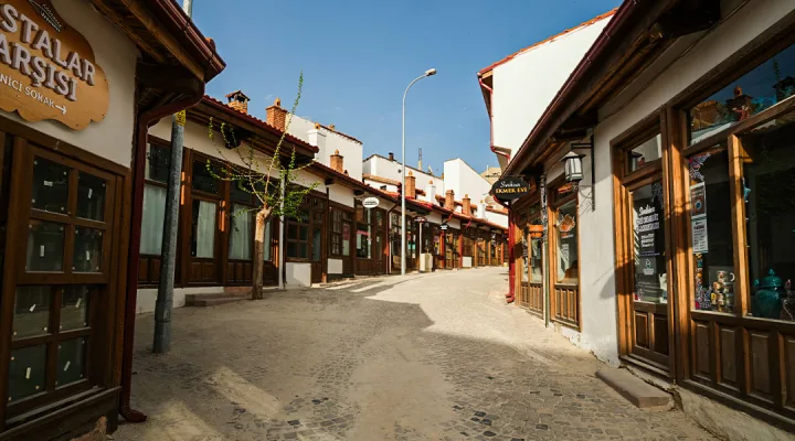 Sivrihisar Arastalar Çarşısı - Foto 1