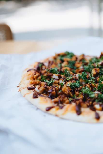 Barbekülü Çıtır Tavuklu Pizza