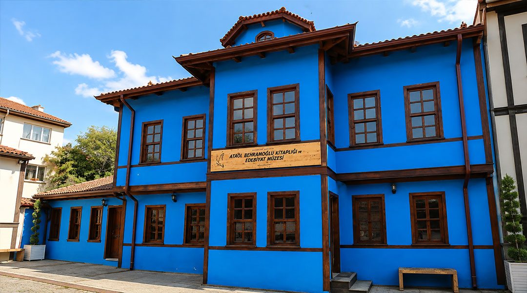 Ataol Behramoğlu Kitaplığı
